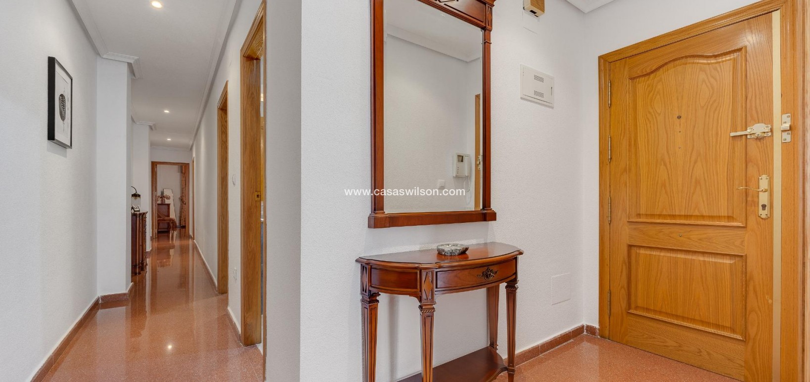 Sale - Appartement - Torrevieja - Paseo maritimo