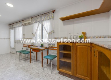 Sale - Appartement - Torrevieja - Paseo maritimo