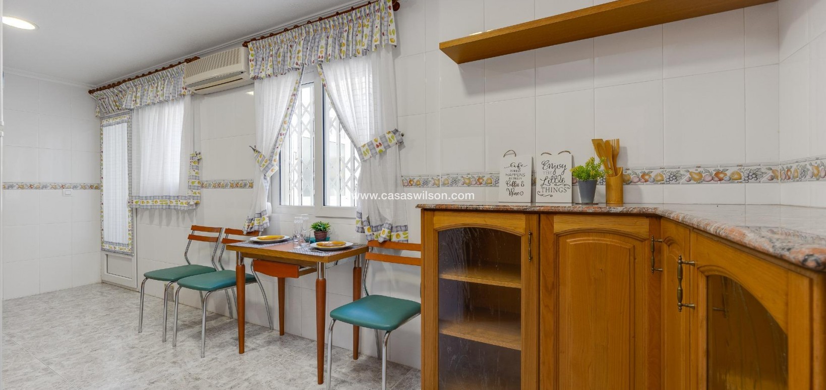 Sale - Appartement - Torrevieja - Paseo maritimo