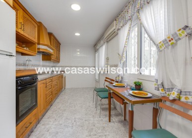 Sale - Appartement - Torrevieja - Paseo maritimo