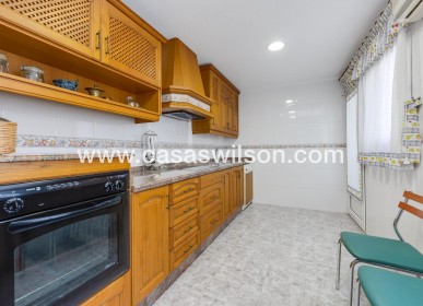 Sale - Appartement - Torrevieja - Paseo maritimo