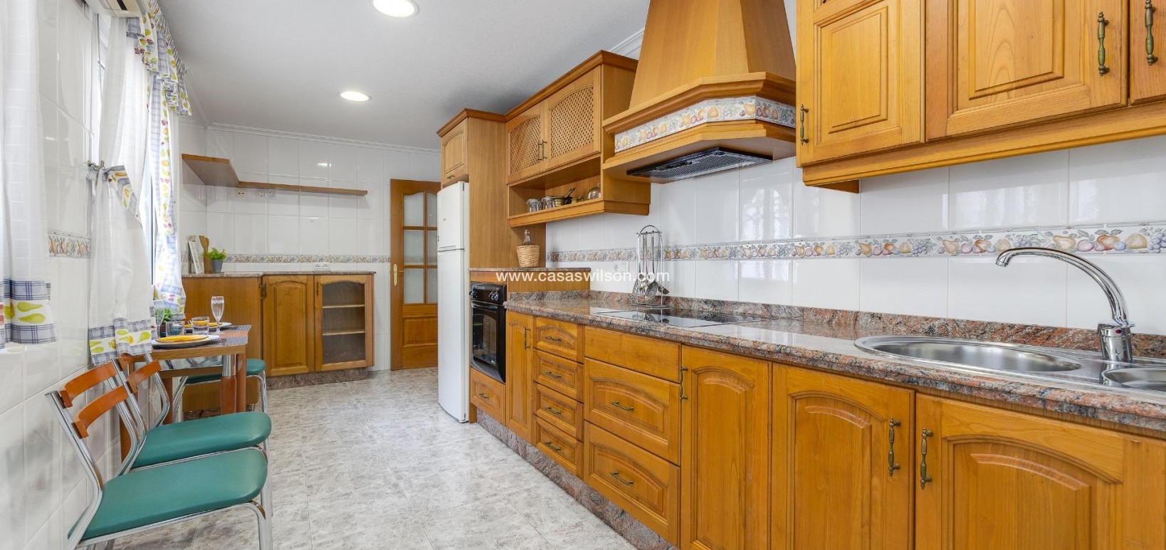 Sale - Appartement - Torrevieja - Paseo maritimo