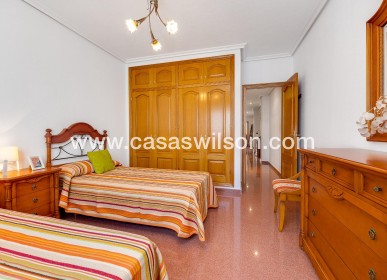 Sale - Appartement - Torrevieja - Paseo maritimo