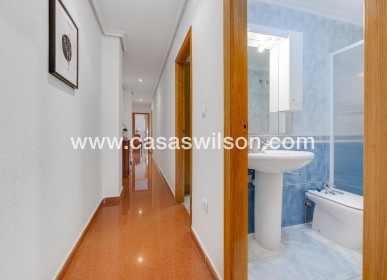 Sale - Appartement - Torrevieja - Paseo maritimo