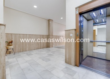 Sale - Appartement - Torrevieja - Paseo maritimo