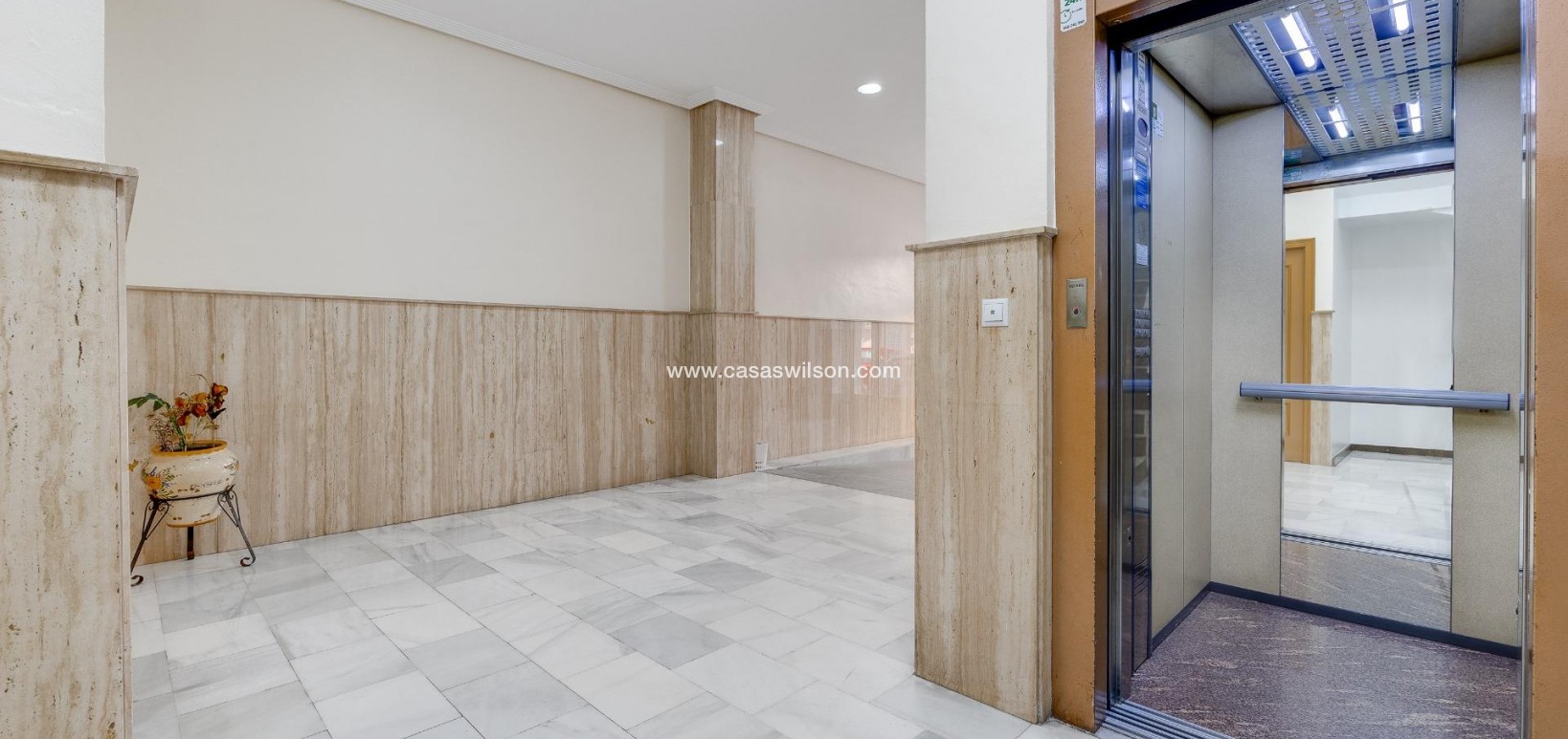 Sale - Appartement - Torrevieja - Paseo maritimo