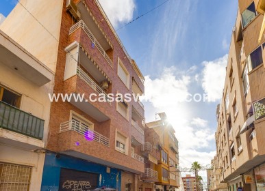 Sale - Appartement - Torrevieja - Paseo maritimo