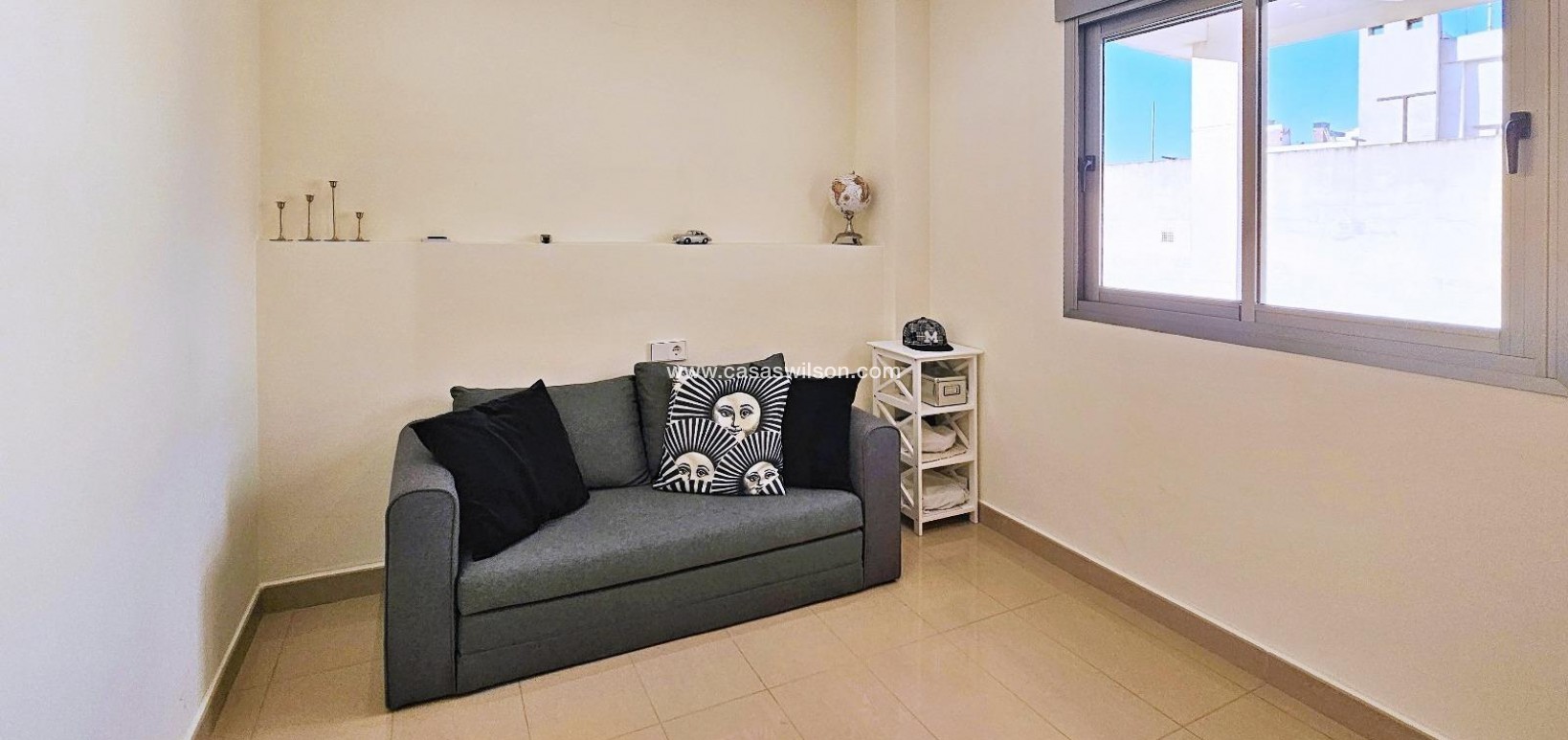 Sale - Apartment - Torrevieja - Estacion De Autobuses