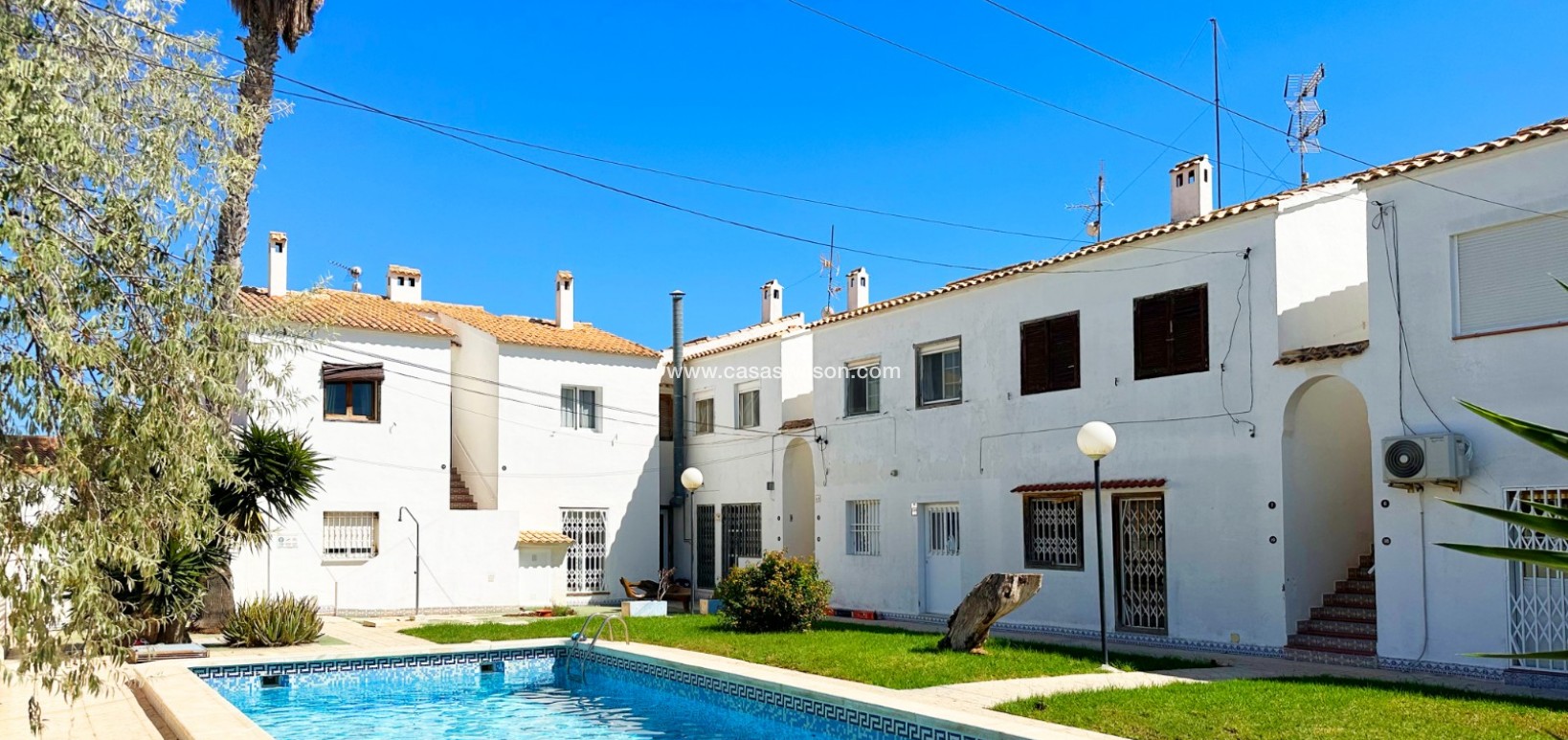 Sale - Bungalow - Orihuela Costa - Costa Blanca