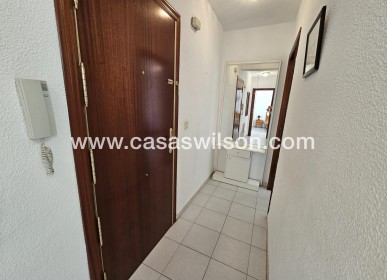 Sale - Apartment - Torrevieja - Centro