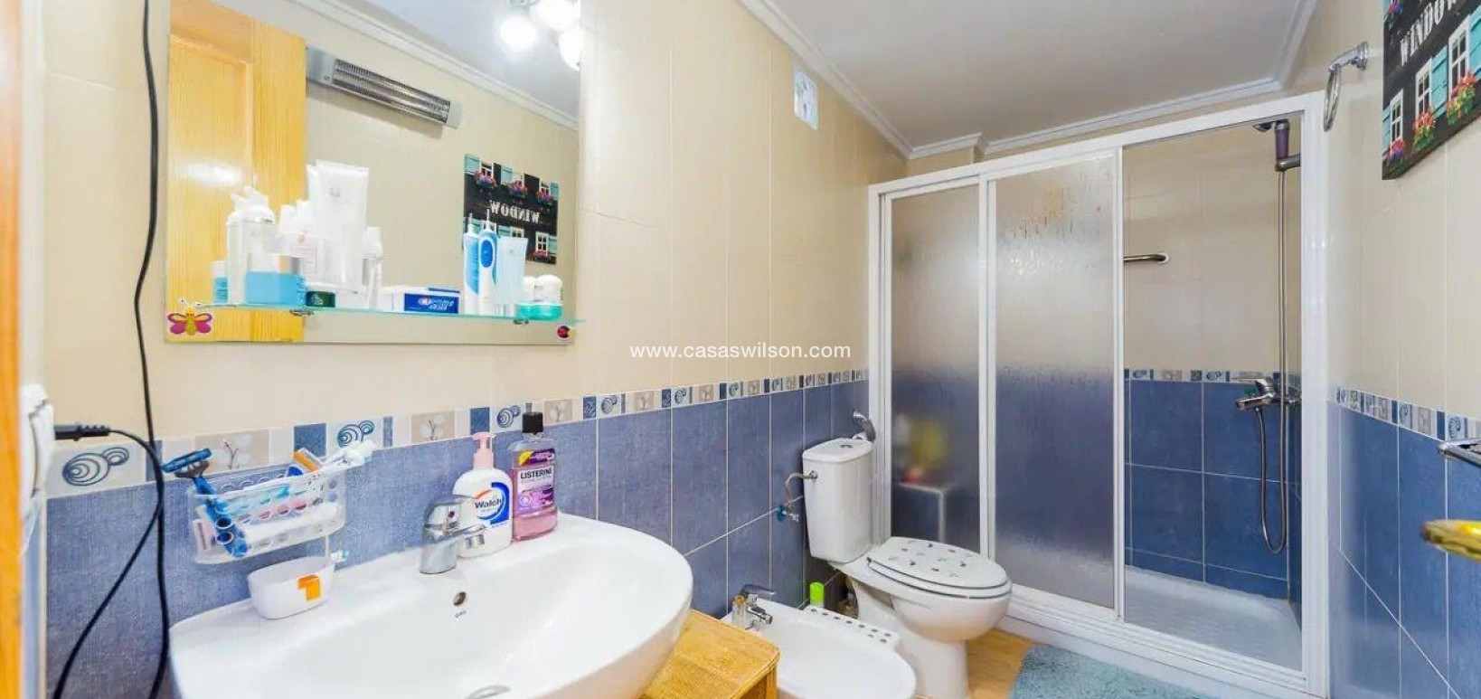 Sale - Apartment - Torrevieja - Centro