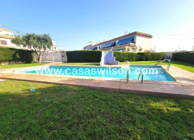 Sale - Bungalow - Torrevieja - Los Frutales