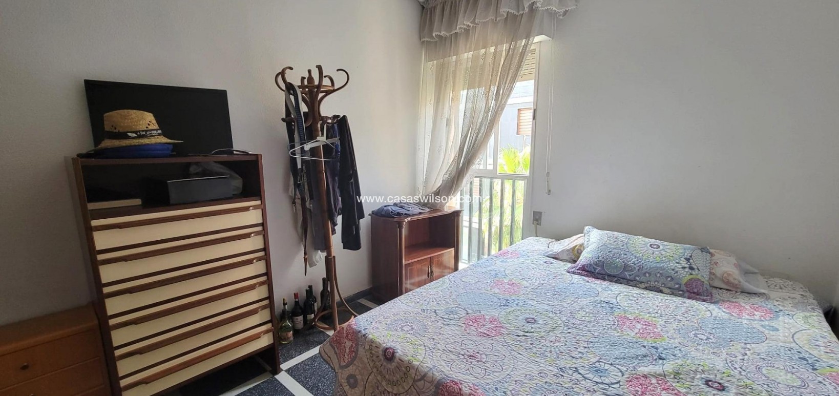 Sale - Apartment - Torrevieja - Centro