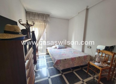 Sale - Apartment - Torrevieja - Centro