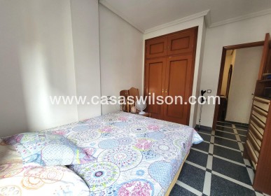 Sale - Apartment - Torrevieja - Centro