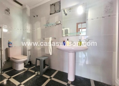 Sale - Apartment - Torrevieja - Centro