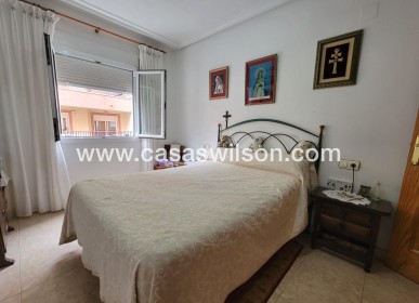 Sale - Apartment - Torrevieja - Centro