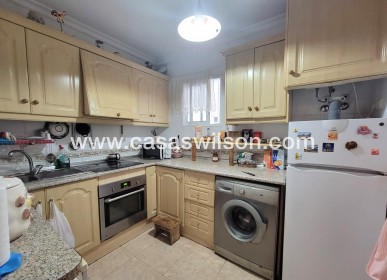 Sale - Apartment - Torrevieja - Centro