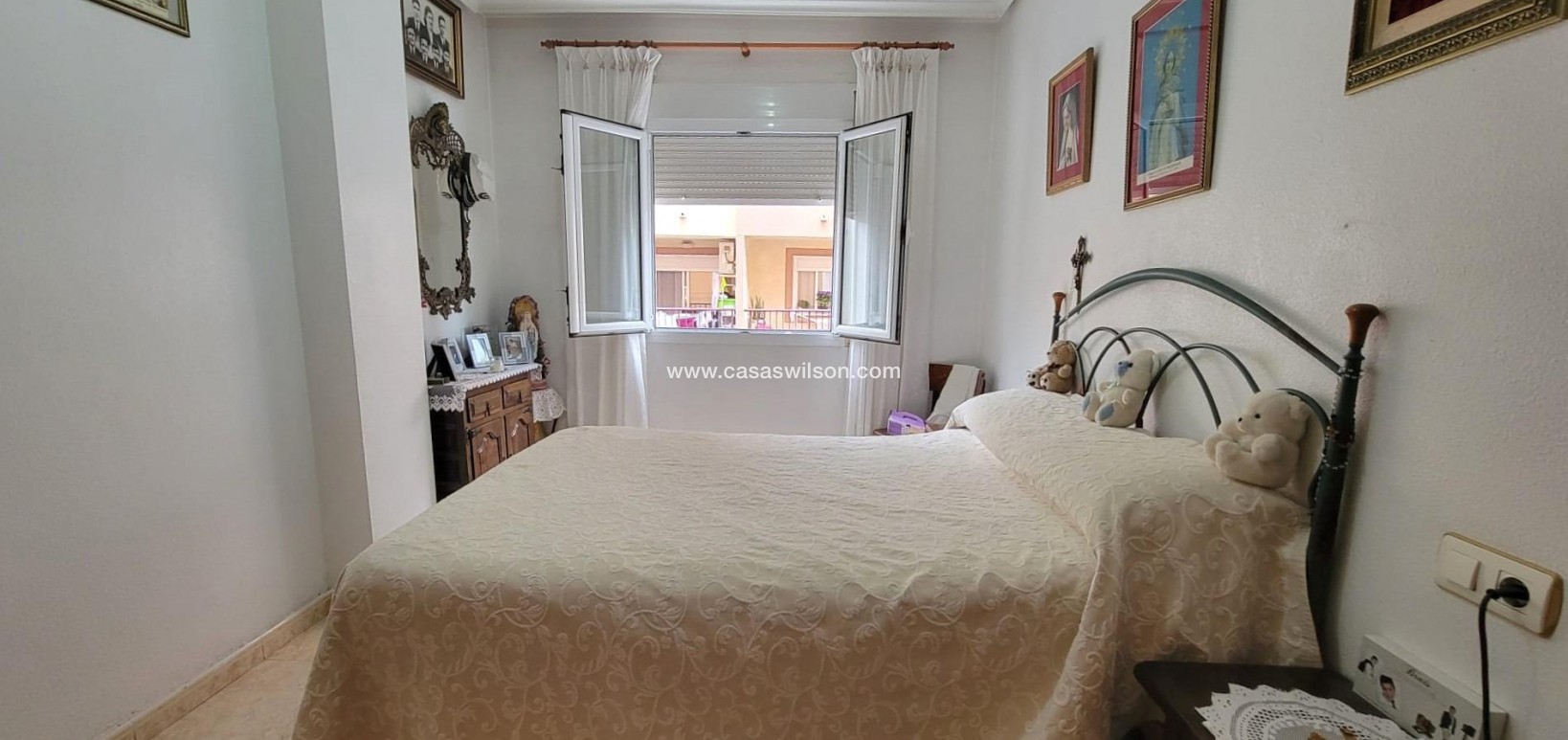 Sale - Apartment - Torrevieja - Centro