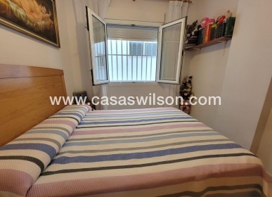 Sale - Apartment - Torrevieja - Centro