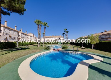 Sale - Bungalow - Torrevieja - Aguas Nuevas