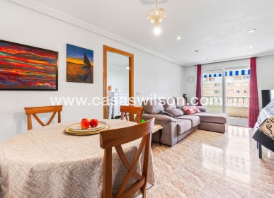Sale - Apartment - Torrevieja - Centro