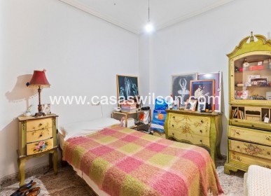 Sale - Apartment - Torrevieja - Centro