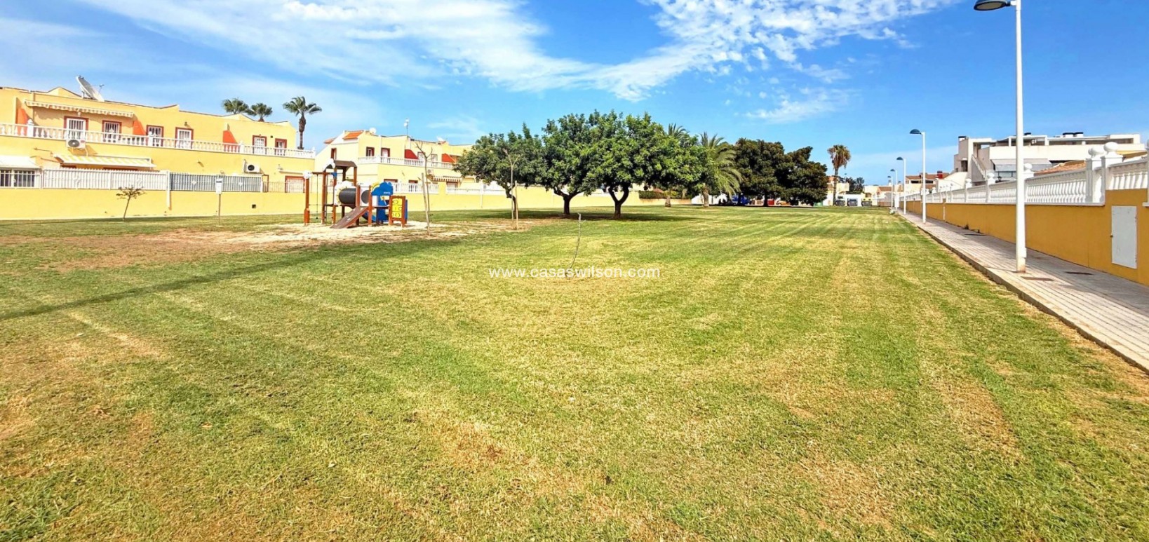 Sale - Townhouse - Torrevieja - Costa Blanca