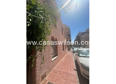 Sale - Townhouse - Torrevieja - Centro