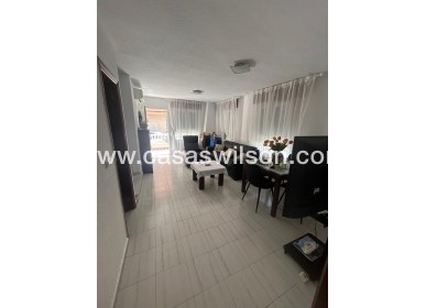 Sale - Townhouse - Torrevieja - Centro