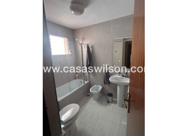 Sale - Townhouse - Torrevieja - Centro