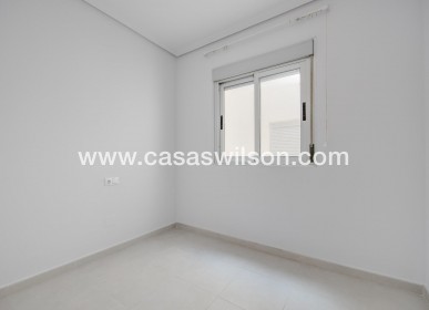 Sale - Apartment - Torrevieja - Estacion De Autobuses