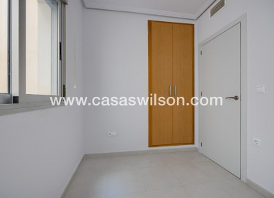 Sale - Apartment - Torrevieja - Estacion De Autobuses