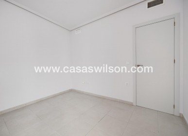 Sale - Apartment - Torrevieja - Estacion De Autobuses