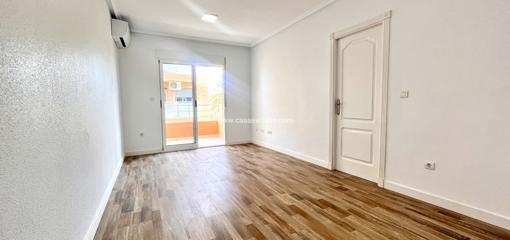 Sale - Apartment - San Miguel de Salinas - Inland