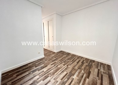 Sale - Apartment - San Miguel de Salinas - Inland