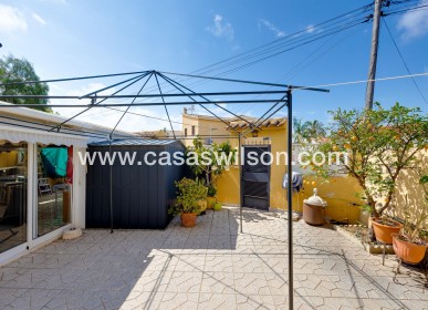 Sale - Villa - Torrevieja - Aguas Nuevas