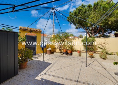 Sale - Villa - Torrevieja - Aguas Nuevas