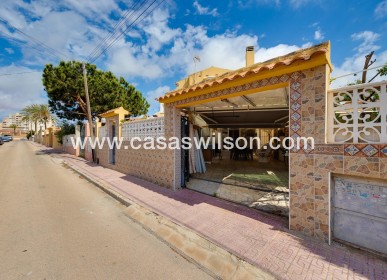 Sale - Villa - Torrevieja - Aguas Nuevas