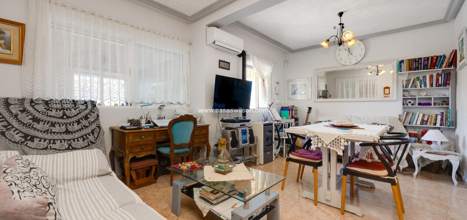 Sale - Villa - Torrevieja - Aguas Nuevas