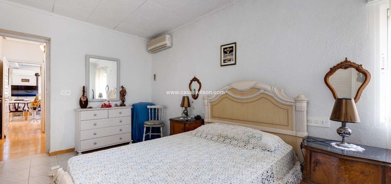 Sale - Villa - Torrevieja - Aguas Nuevas