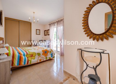 Sale - Villa - Torrevieja - Aguas Nuevas