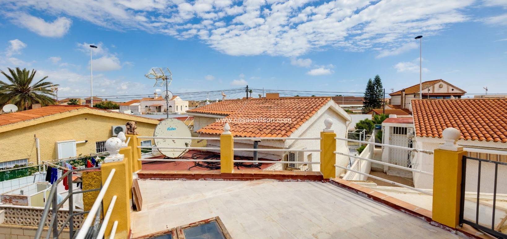 Sale - Villa - Torrevieja - Aguas Nuevas