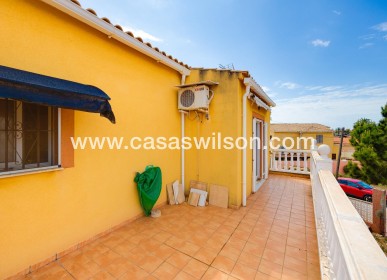 Sale - Villa - Torrevieja - Aguas Nuevas