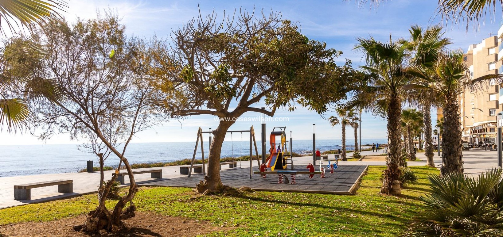 Sale - Villa - Torrevieja - Aguas Nuevas