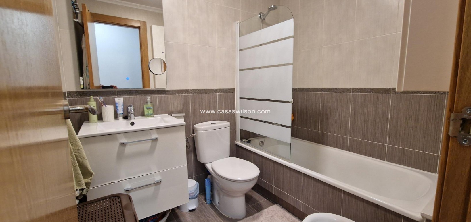 Sale - Apartment - Torrevieja - Playa de los Locos