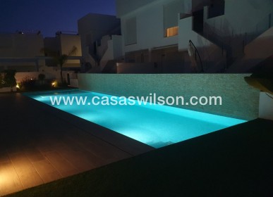 Sale - Bungalow - Pilar de la Horadada - Costa Blanca