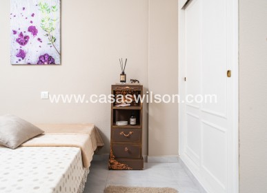 Sale - Bungalow - Torrevieja - La Mata