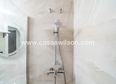 Sale - Bungalow - Torrevieja - La Mata