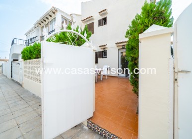 Sale - Bungalow - Torrevieja - La Mata